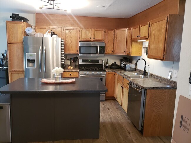 Foto del edificio - 411 4th St NE