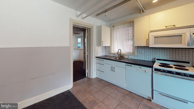 Building Photo - 3314 Arch St