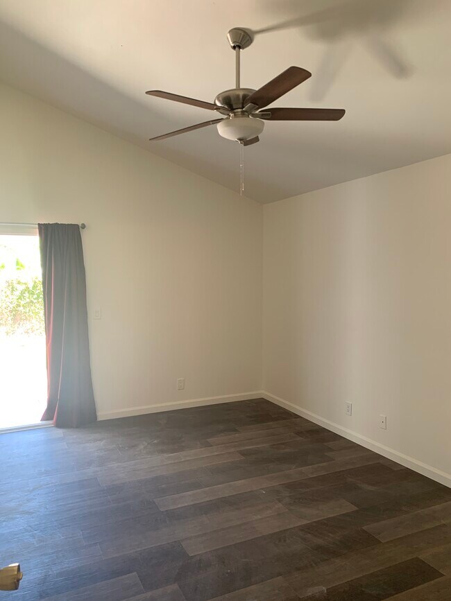 Building Photo - 3440 Via Marina Ave