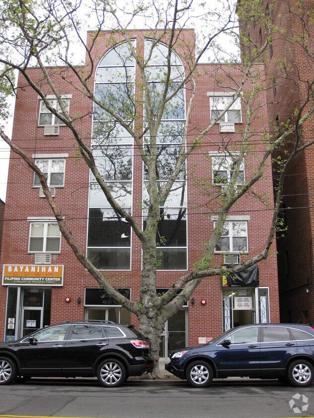 Primary Photo - 40-21 69th St