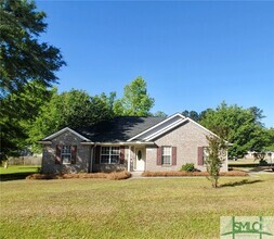 Building Photo - 22 Hidden Creek Dr