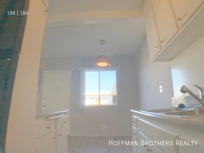 Foto del edificio - 3610 Midvale Ave