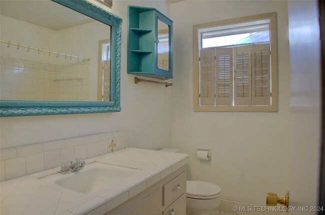 Foto del edificio - 1566 S 68th E Ave