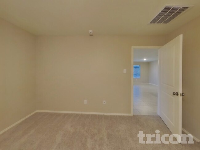 Foto del edificio - 1709 Clairborne Ct