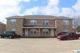 Primary Photo - 100 E Robin Ln