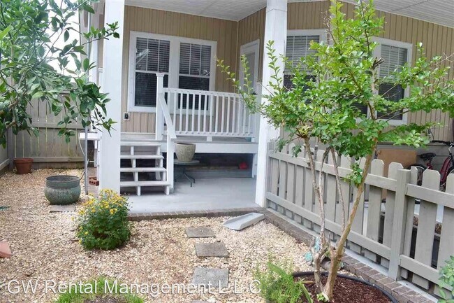 Building Photo - 3 br, 2 bath House - 10215 Estia Street