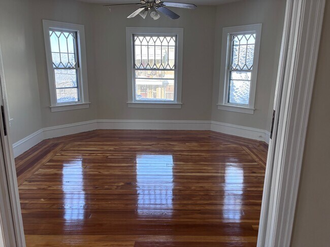 Foto del edificio - 509 N Belmont St