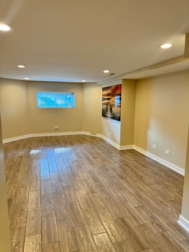 Foto del edificio - 5630 N Rockwell St