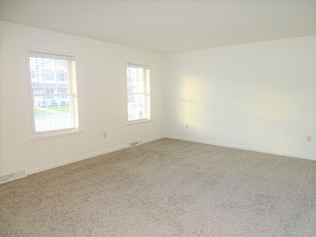 Building Photo - 243 Limestone Dr