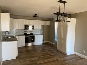 Building Photo - 1278 Pinhook Dr