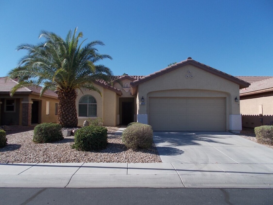 Foto principal - Elegant Single-Story Home in a Gated Commu...