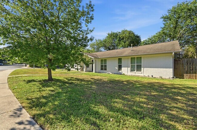 Foto del edificio - 2307 Deadwood Dr