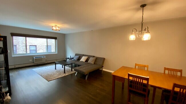 Building Photo - 808 Judson Ave