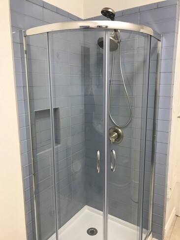 Enclosed shower - 331 N Ogden Dr