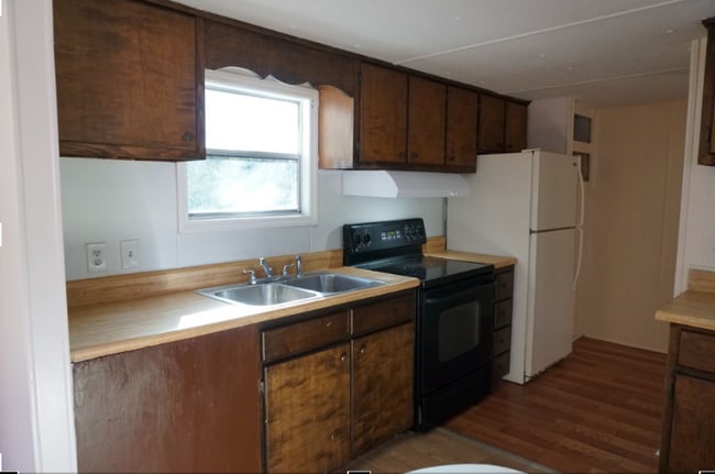 Building Photo - 2554 Lake Douglas Rd