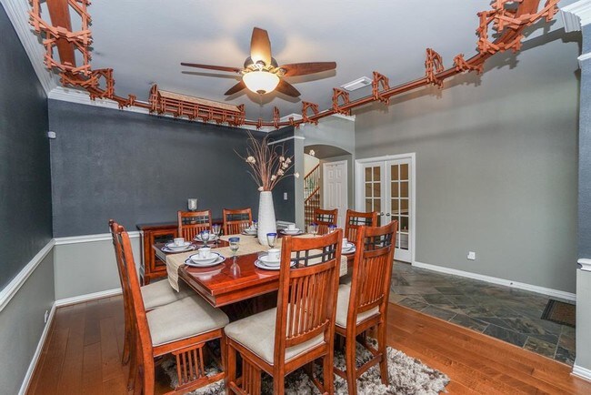 Building Photo - 8407 Red Rooster Ln