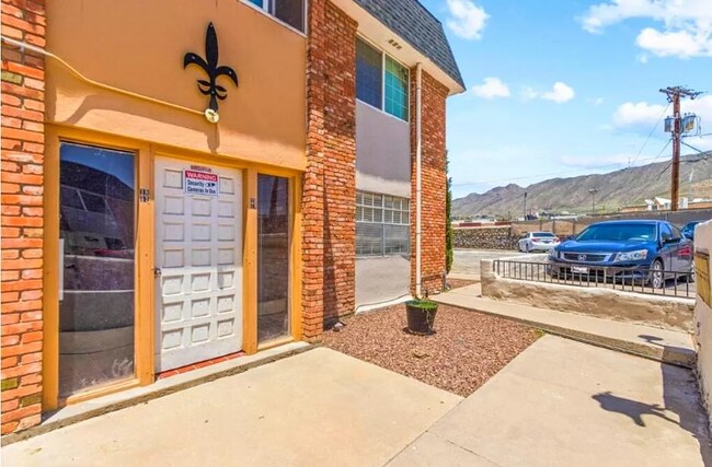 Foto del edificio - 333 Eubank Ct