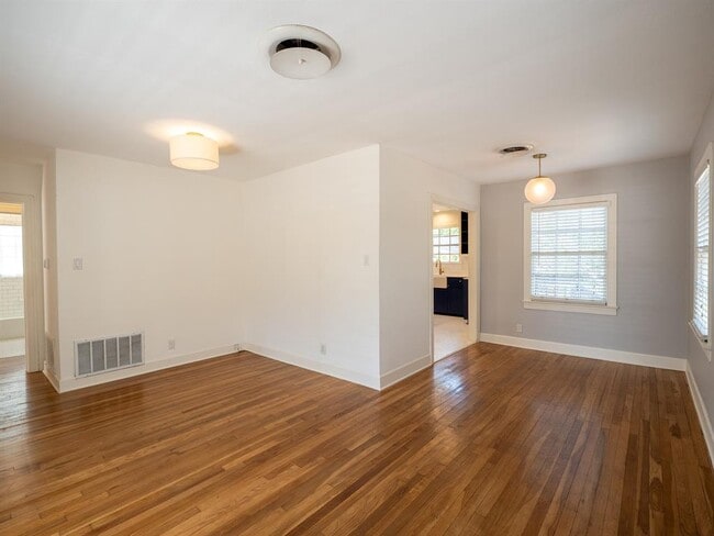 Foto del edificio - 5308 Avenue F