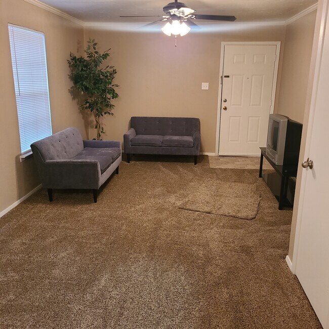 Foto del edificio - 13045 Fish Rd