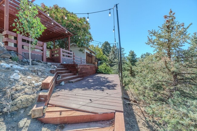 Building Photo - COMING SOON! Welcome to this stunning 4-be...
