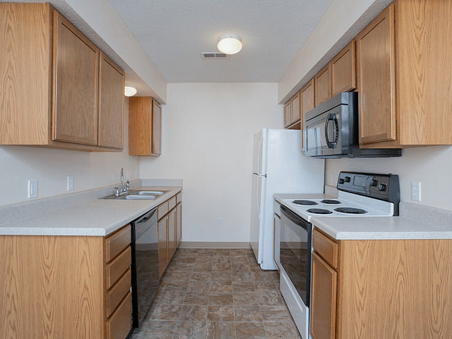 Galley Kitchen Style - Ridgeport Apartments and Townhomes