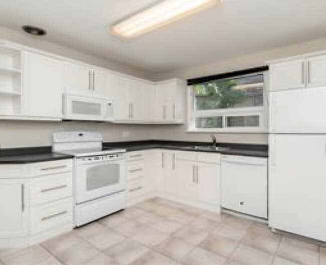 Building Photo - 149 Academy Rd