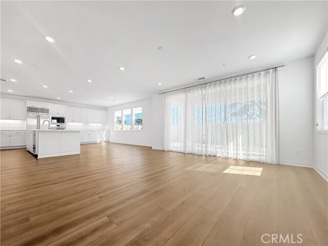 Building Photo - 25968 Meadow Dr