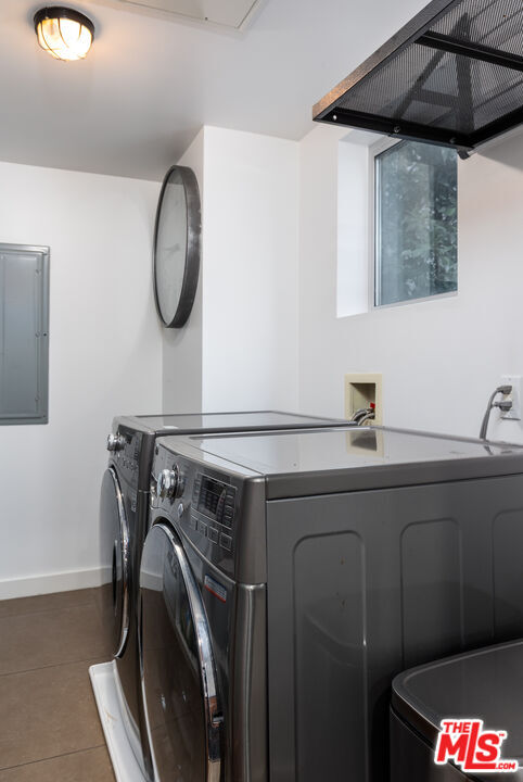 Foto del edificio - 900 N W Knoll Dr