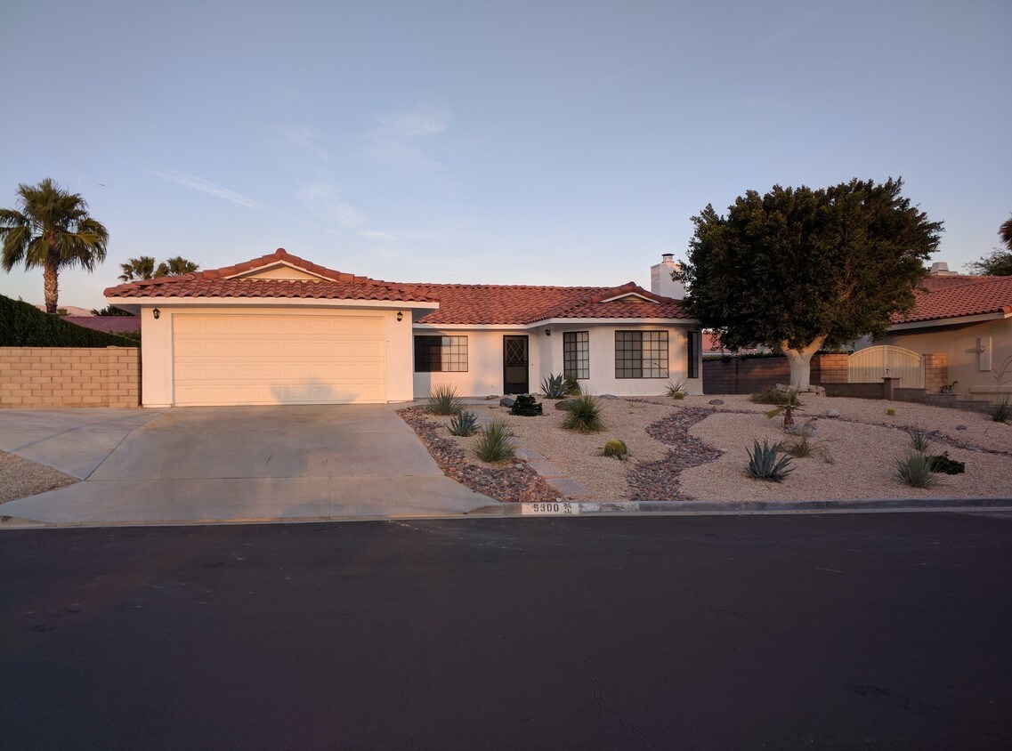 9300 Oakmount Blvd, Desert Hot Springs, CA 92240 House Rental in