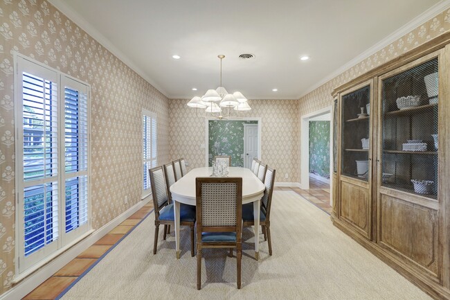 Building Photo - 6159 Doliver Dr