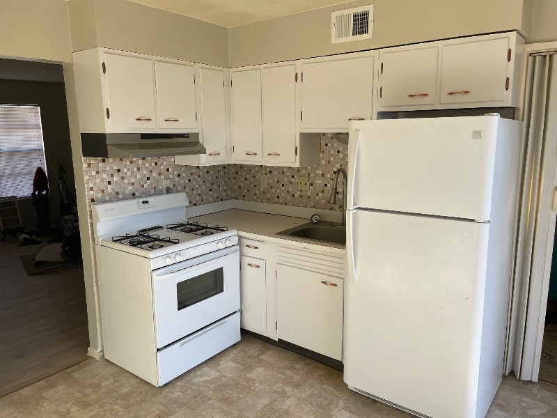 Primary Photo - 1107 W James Blvd