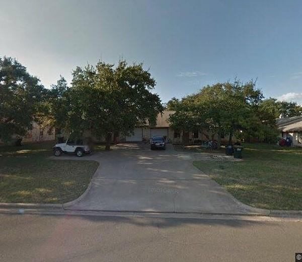 Building Photo - 504 Hedgewood Dr