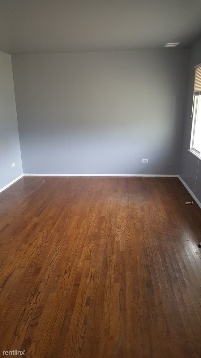 Building Photo - 1510 W 109th Pl