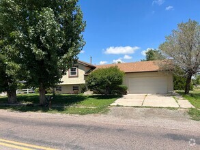 Building Photo - 421 E Maher Dr
