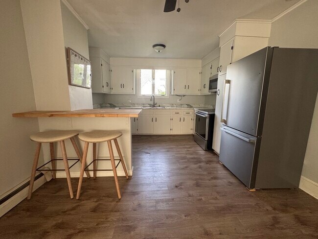Building Photo - 37 Tewksbury St