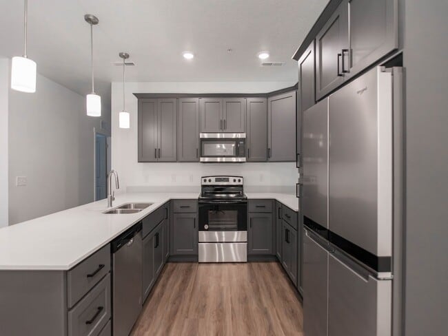 Building Photo - 2308 E 830 S