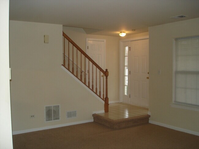 Foto del edificio - 727 Beaver Dr