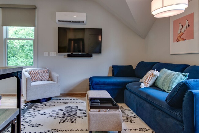 Building Photo - 934 Mcferrin Ave