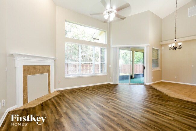 Building Photo - 2593 Country Side Dr