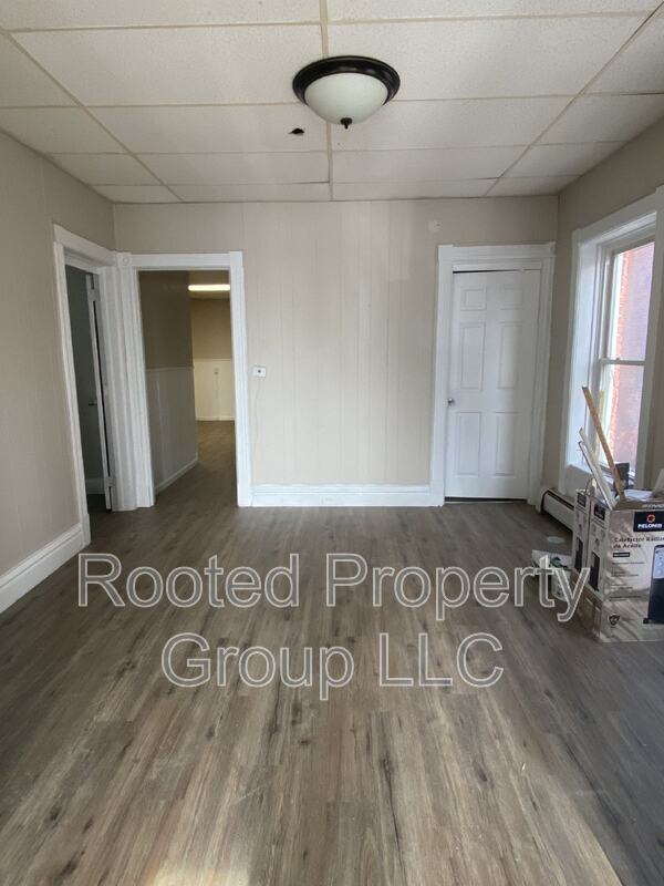 Building Photo - 717 23rd St