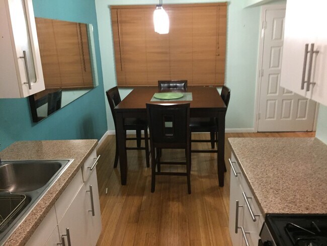 Foto del edificio - West Downtown Condo