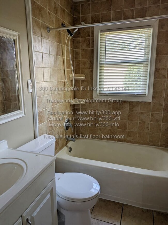Building Photo - 300 Sunningdale Dr