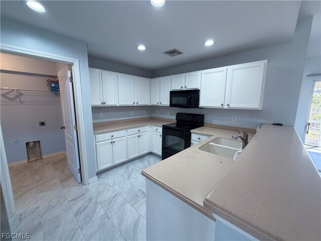 Foto del edificio - 526 NW 1st Ln