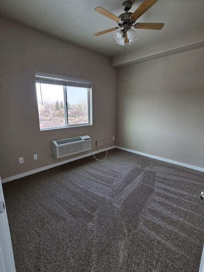 Foto del edificio - 1550 Aryn Ln