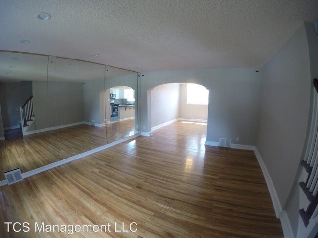 Foto del edificio - 3 br, 1 bath House - 7720 Rugby St.