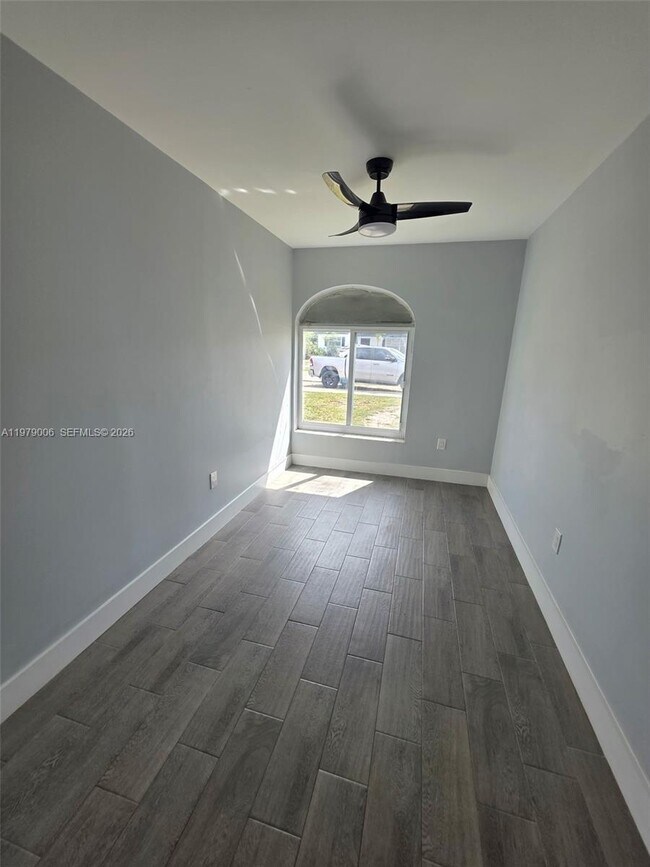 Foto del edificio - 9321 SW 26th St