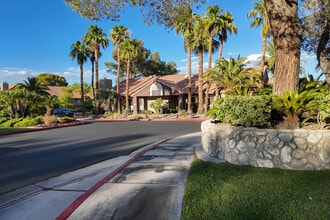 Building Photo - 5044 S Rainbow Blvd