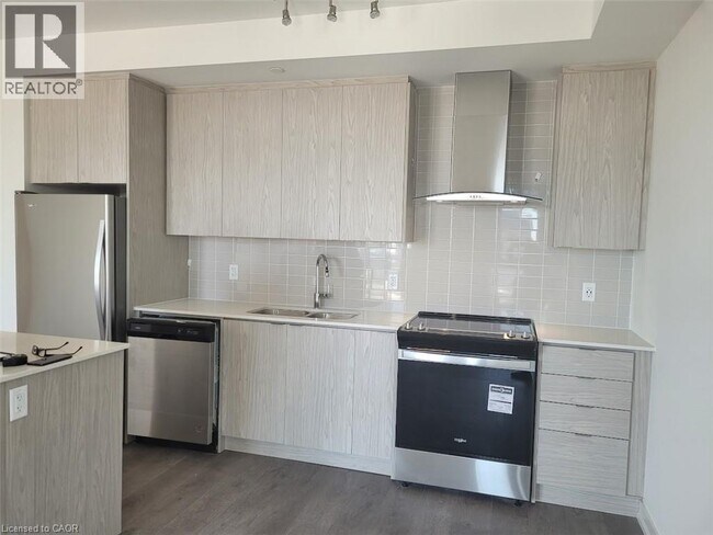 Building Photo - 55 Duke St W