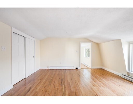 Building Photo - 28 Ellerton St