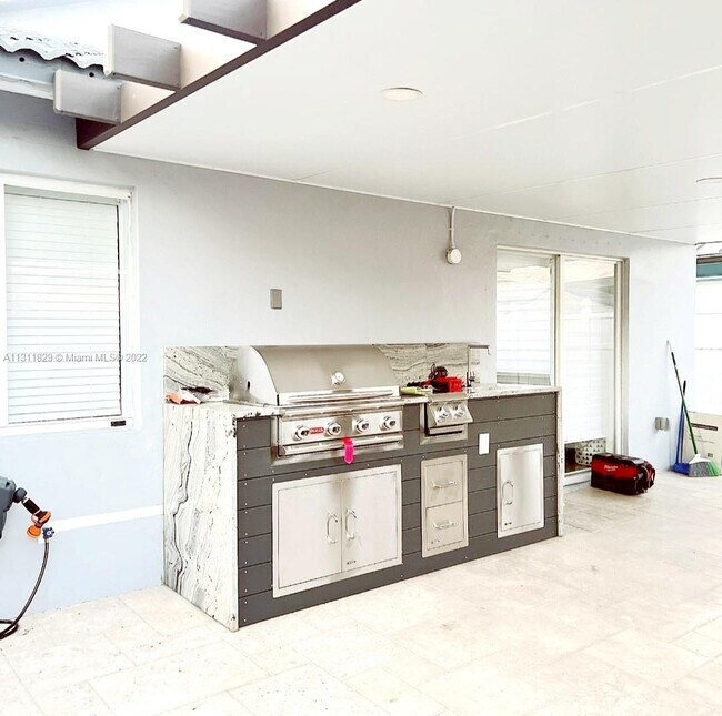 Foto del edificio - 9778 NW 127th St